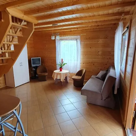 Niezapominajki-domki I Nad Brzegiem Jeziora Гижицко