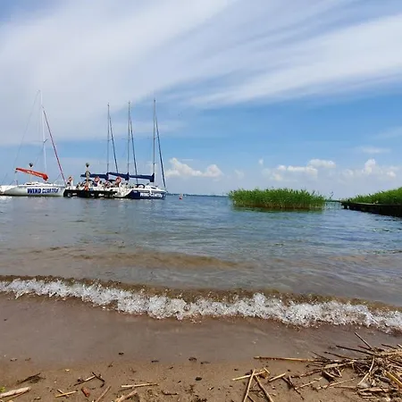 Niezapominajki-domki I Nad Brzegiem Jeziora Дом отдыха Гижицко